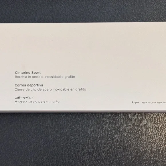 NEVER USED APPLE WATCH 2nd Generation 
in box - Picture 5 of 8